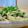 はちみつ梅ともやしの簡単サラダ