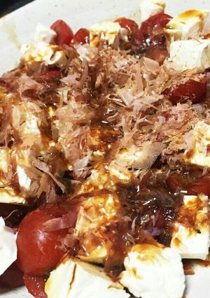 ﾄﾏﾄとｸﾘｰﾑﾁｰｽﾞの醤油和え-レシピのメイン写真
