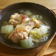 液体塩こうじで白菜と手羽元のスープ