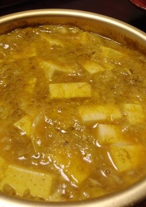 手抜き!!ヒガシマルでカレーそぼろ豆腐-レシピのメイン写真
