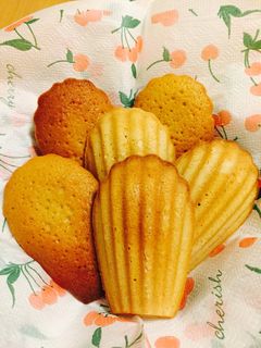 しっとりうっとりマドレーヌ-レシピのメイン写真