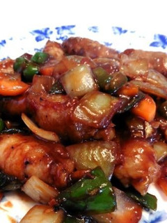 豚バラ薄切り肉の塊でチリ味噌ース炒め-レシピのメイン写真