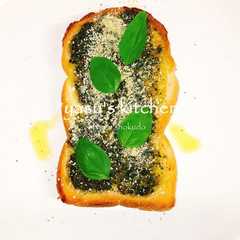 รูปของ 朝食はイタリアン♪ジェノヴェーゼトースト