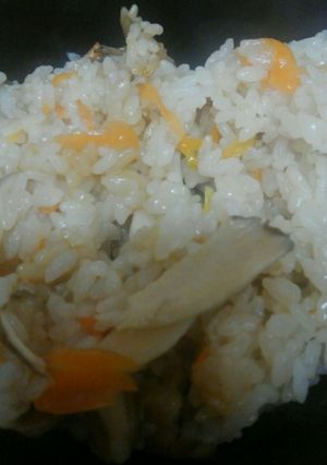キノコとニンジンの炊き込みご飯-レシピのメイン写真