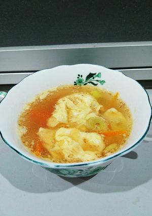人参と卵で【ダシダ】スープ-レシピのメイン写真