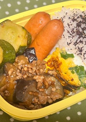 お弁当♡ナスとキュウリと挽肉のポン酢炒め-レシピのメイン写真