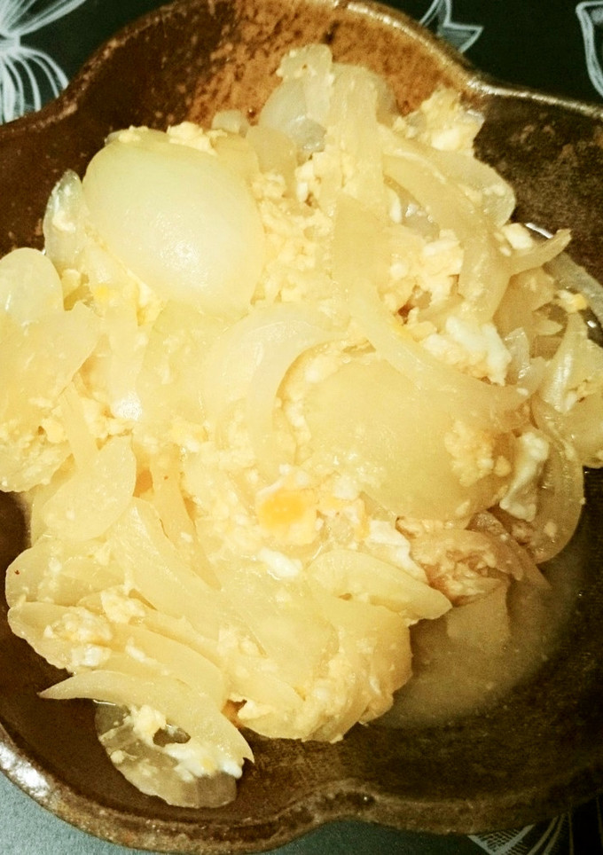 ささっと作れる玉ねぎの卵とじ-レシピのメイン写真