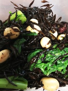 春菊とひじきのサラダ-レシピのメイン写真
