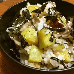 รูปของ 秋に美味しいダシダ炊込みご飯