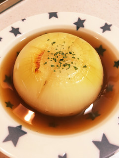 簡単!昆布だしで!玉ねぎ丸ごとスープ-レシピのメイン写真