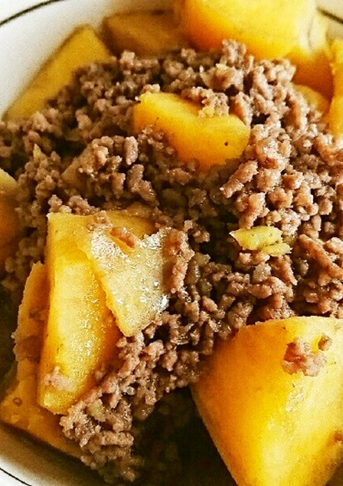 さつまいもと合挽き肉の煮物-レシピのメイン写真