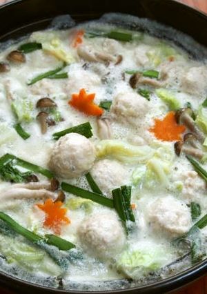 鶏だんごのごま豆乳鍋-レシピのメイン写真