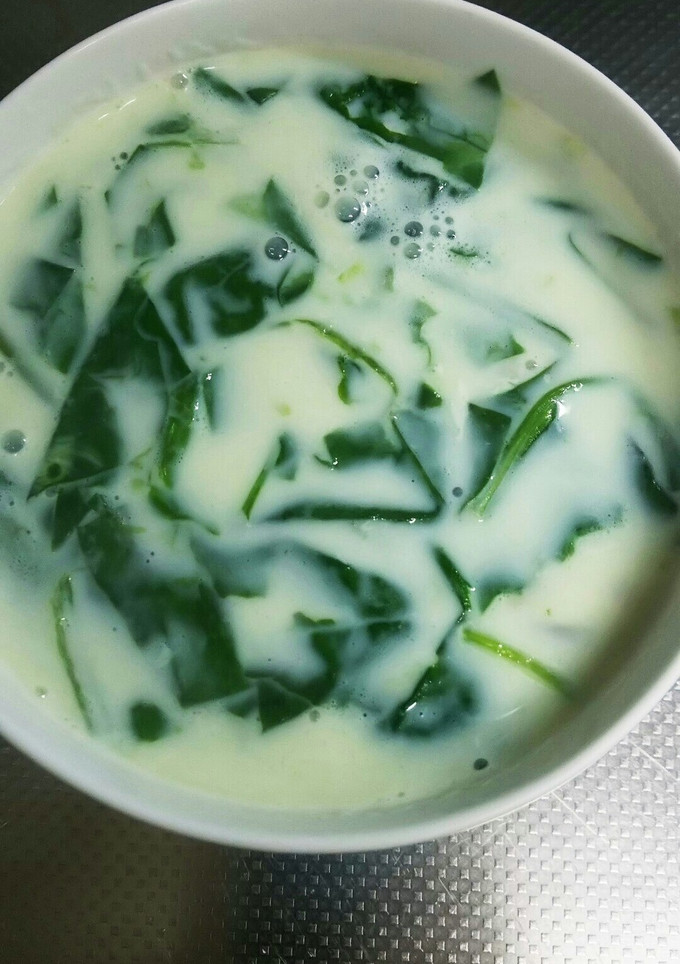 ほうれん草としめじの牛乳スープ-レシピのメイン写真