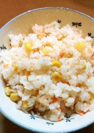 シャケとコーンの炊き込みご飯-レシピのメイン写真