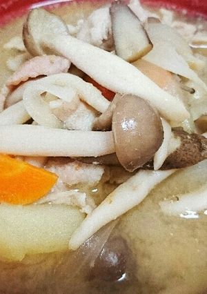 寒い時は具沢山キノコたっぷり豚汁☆-レシピのメイン写真