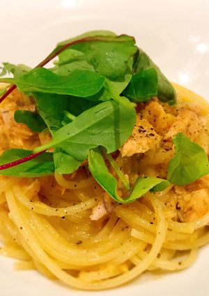 秋鮭と柿のレモンバターソース パスタ-レシピのメイン写真