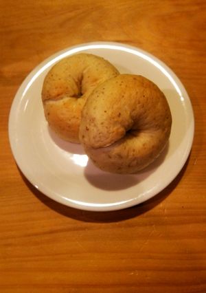 香り香ばしライ麦ベーグル-レシピのメイン写真