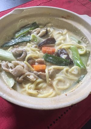 牛ダシで？！美味しい豚骨風変わり鍋♪-レシピのメイン写真