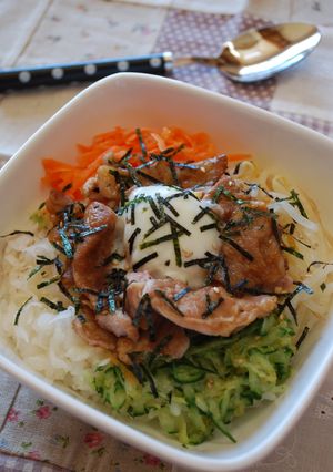 ダシダで♪焼肉ナムル丼-レシピのメイン写真
