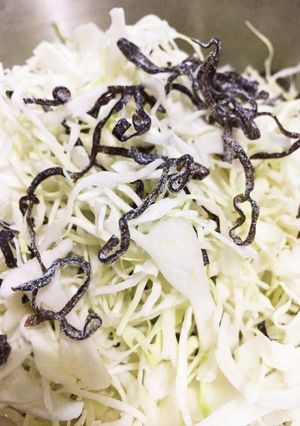 ドレッシングに飽きたら塩キャベ昆布♡-レシピのメイン写真