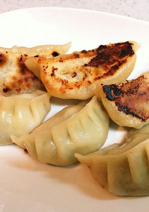 超絶品☆ 本格肉汁ブシャー系 焼き餃子！-レシピのメイン写真