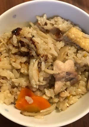 出汁が決め手、鶏ときのこの炊き込みご飯-レシピのメイン写真