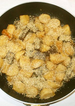 冷凍里芋とコンニャクのゴマ味噌煮♪簡単-レシピのメイン写真