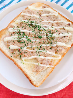 のせて焼くだけ☆簡単☆ツナマヨトースト-レシピのメイン写真