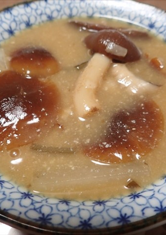 栗茸など5種きのこ・大根の味噌煮・田舎風-レシピのメイン写真