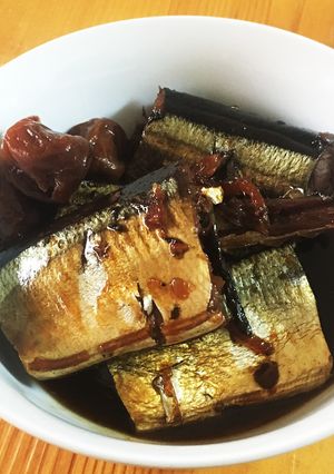 すき焼きのたれで失敗なし！サンマの梅煮-レシピのメイン写真