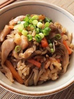 鶏とキノコの炊き込み風☆時短まぜご飯♡-レシピのメイン写真
