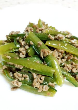 うるいと豚ひき肉の炒め物(山菜レシピ)-レシピのメイン写真