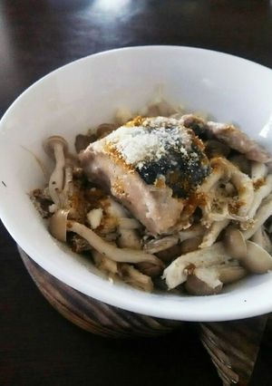 ズボラ飯！キノコとサバ缶のレンジ蒸し-レシピのメイン写真