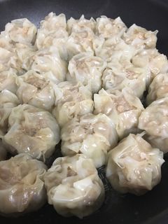 フライパンで蒸し焼き『焼売』-レシピのメイン写真