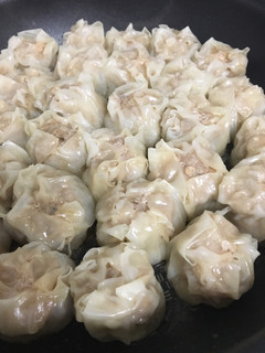 フライパンで蒸し焼き『焼売』-レシピのメイン写真