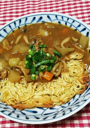 大根★きのこ入りカレーかけ焼きそば-レシピのメイン写真