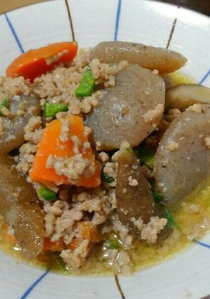 こんにゃくと挽き肉の根菜こく旨煮-レシピのメイン写真
