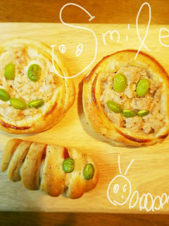 枝豆でスマイル☺ツナマヨパン-レシピのメイン写真