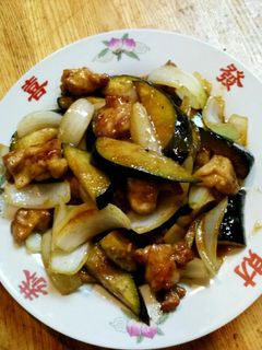 鶏肉と茄子と玉ねぎのニンニク味噌炒め-レシピのメイン写真