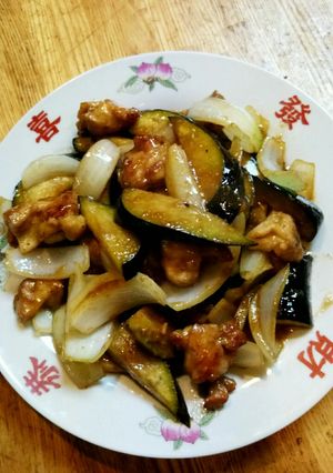 鶏肉と茄子と玉ねぎのニンニク味噌炒め-レシピのメイン写真