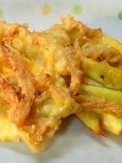 さつま芋、ちくわ、玉ねぎのかき揚げ♪-レシピのメイン写真