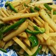 シャキ!じゃがピーマンのバターポン酢炒め