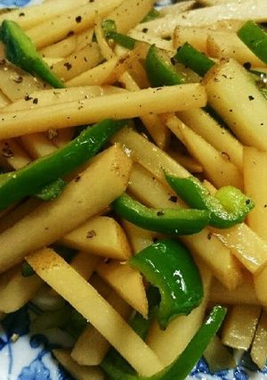 シャキ！じゃがピーマンのバターポン酢炒め-レシピのメイン写真