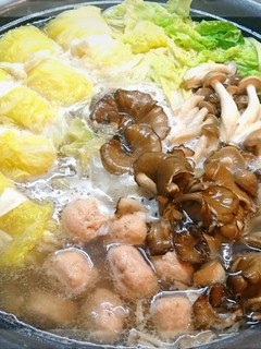 温活☆餅豆腐ロール白菜&茸の鶏塩麹鍋♪-レシピのメイン写真