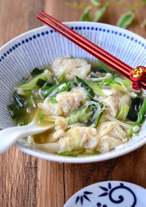 ワンタンと春雨の食べるわかめスープ鍋-レシピのメイン写真