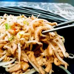 รูปของ ご飯、湯麺や焼きそばに♥モヤシと豚肉炒め