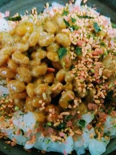 納豆ふりかけマヨネーズ♥朝食ランチご飯丼-レシピのメイン写真