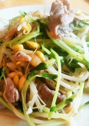 大豆もやしと豆苗のにんにく炒め-レシピのメイン写真