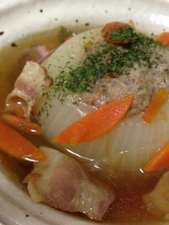 玉ねぎの丸ごと煮込みスープ-レシピのメイン写真
