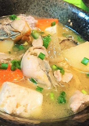 旬★豚汁アレンジ【牡蠣の味噌バター豚汁】-レシピのメイン写真